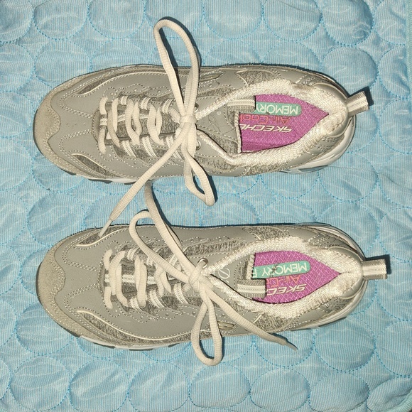 Sketchers Air Cooled D'Lite Memory Foam shoes - Picture 3 of 8
